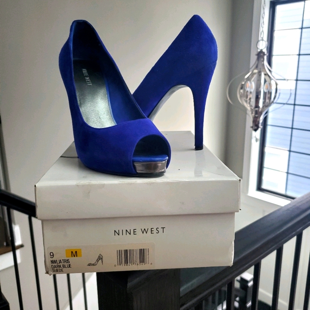 Pumps / Heels